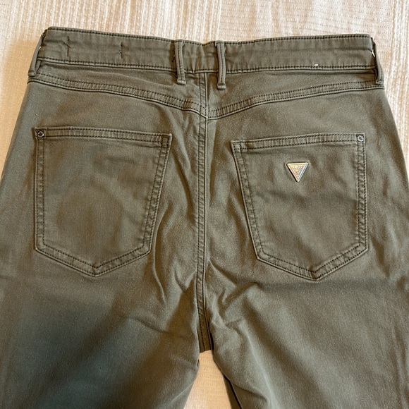 Guess khaki / green pants - Picture 3 of 4